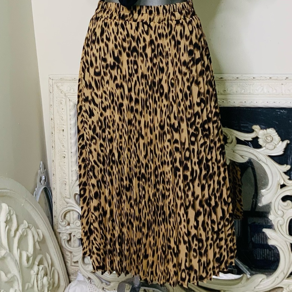 Chartou Animal Print Pleated Skirt Midi
